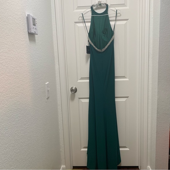 NWT MAC DUGGAL HALTER RHINESTONE ACCENTED EVENING GOWN - Picture 7 of 15
